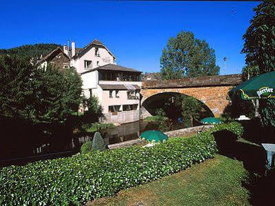 Les Chemins Francis - Modern Hotel Bagnols-les-Bains Экстерьер фото
