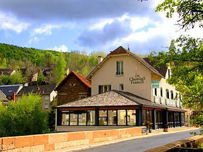 Les Chemins Francis - Modern Hotel Bagnols-les-Bains Экстерьер фото